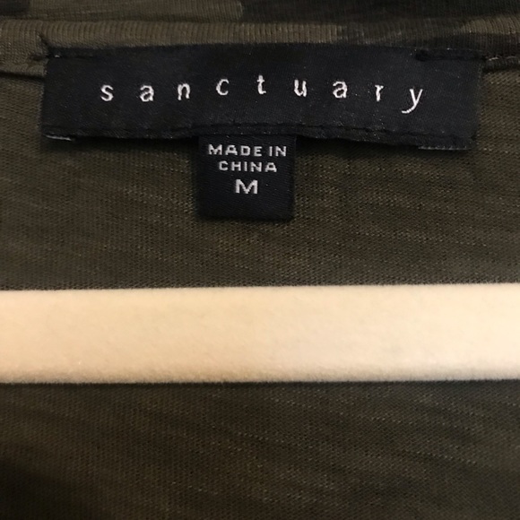 Sanctuary Camo-Print V-Neck Tee - Picture 2 of 5